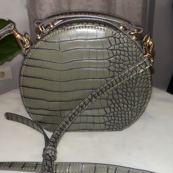 Designer Snakeskin Handbag - Picture 2 of 12